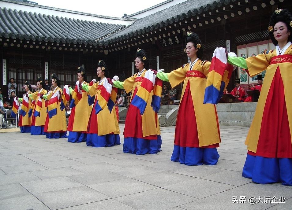 亚洲哪四个国家gdp进入前十,亚洲最富有的国家gdp排名