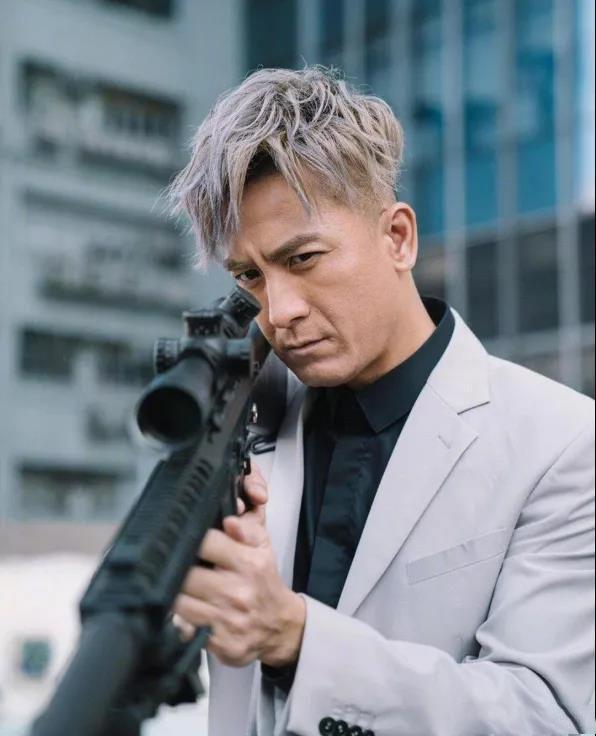 郑少秋与苗侨伟谁更帅,郑少秋周润发苗侨伟哪个更帅