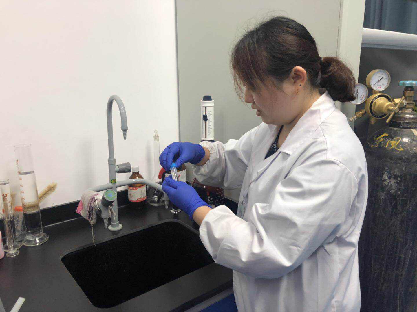 两年前吸毒实验室能查出来吗,用头发验证是否吸毒怎么查