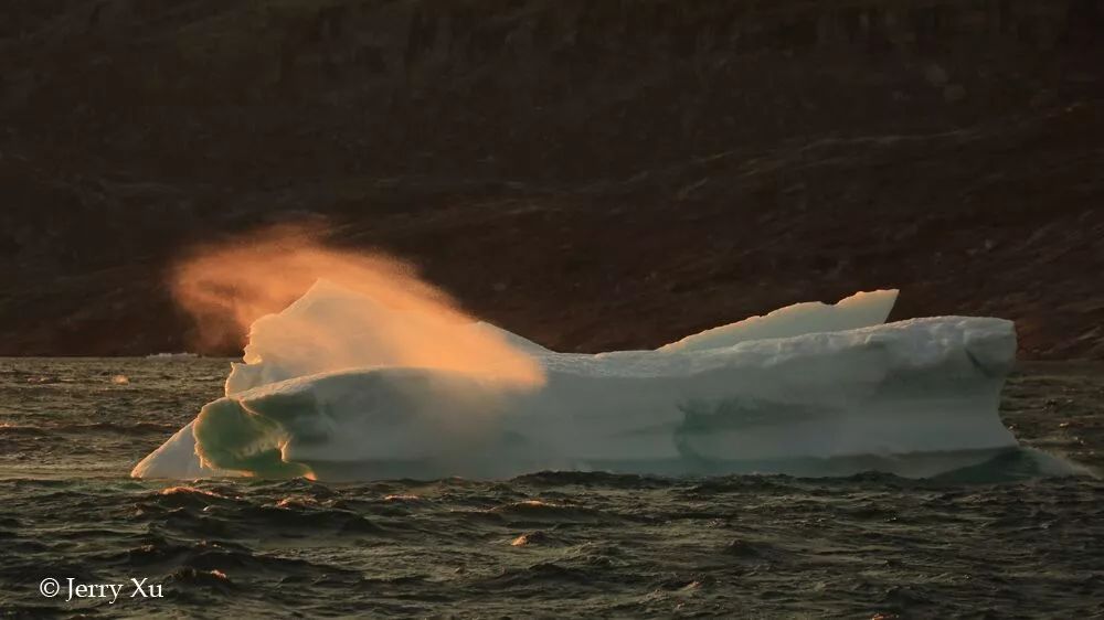 格陵兰的东海岸居然那么绚丽多彩,难怪特朗普想要买下来
