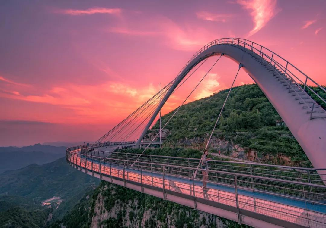 春天登山正确打开方式！这些藏在深处的秘境、美宿、茗茶在等着你！