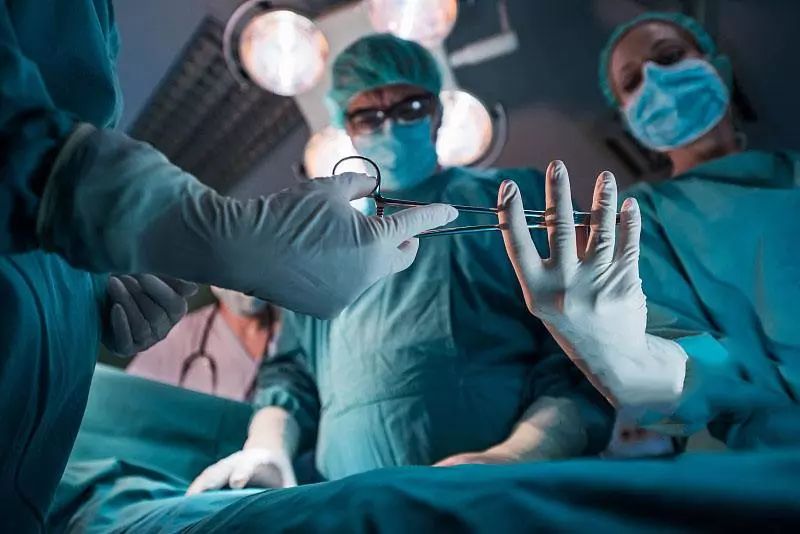 女孩*市黑**卖卵赚钱?身体的疼,还不是最可怕的