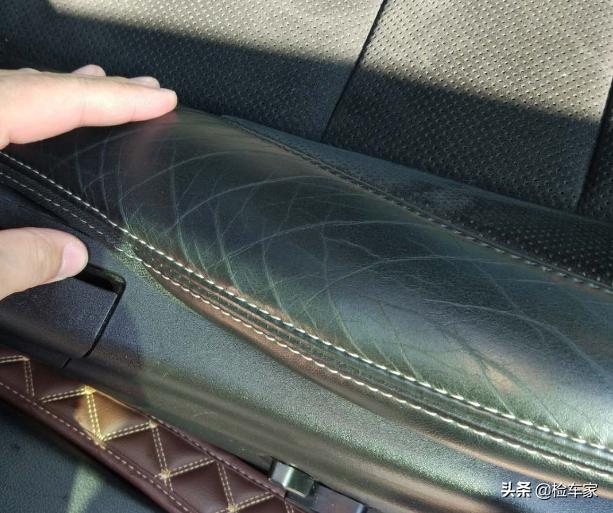 2万公里贬值80多万,45万买辆V8+6.4L的JEEP大切诺基SRT还值吗?