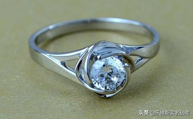 时尚钻戒和经典钻戒的区别,目前最好的几个钻戒品牌