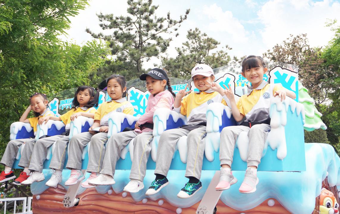 熊出没开幕式入场表演,和熊出没相约在方特