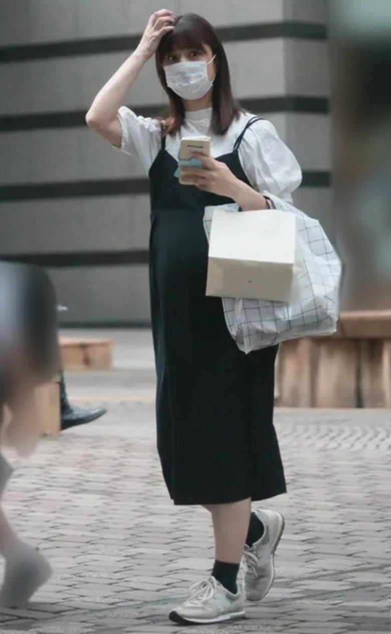 日本女星怀孕时惨遭抛弃！上周独自生下第三胎，二婚丈夫坚持离婚