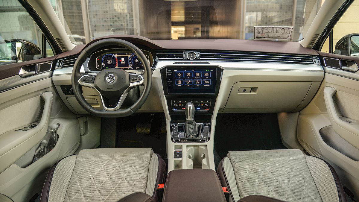 迈腾和crv哪个养车成本高,凯美瑞一年用车成本与迈腾对比