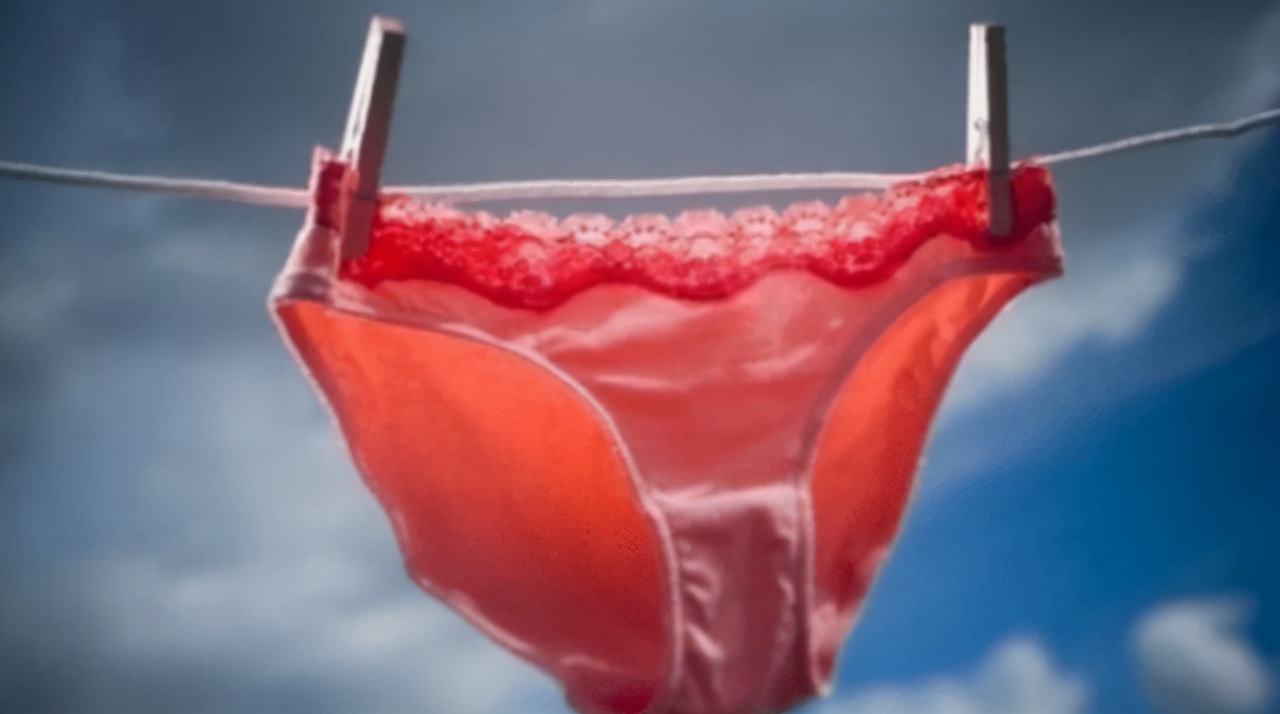 女生的裤子为什么那么容易脏,内裤天天穿到底有多脏