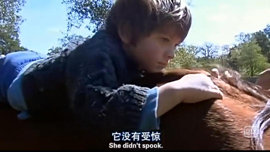 爸爸带着自闭症儿子走过千山万水,爸爸带自闭症孩子去幼儿园