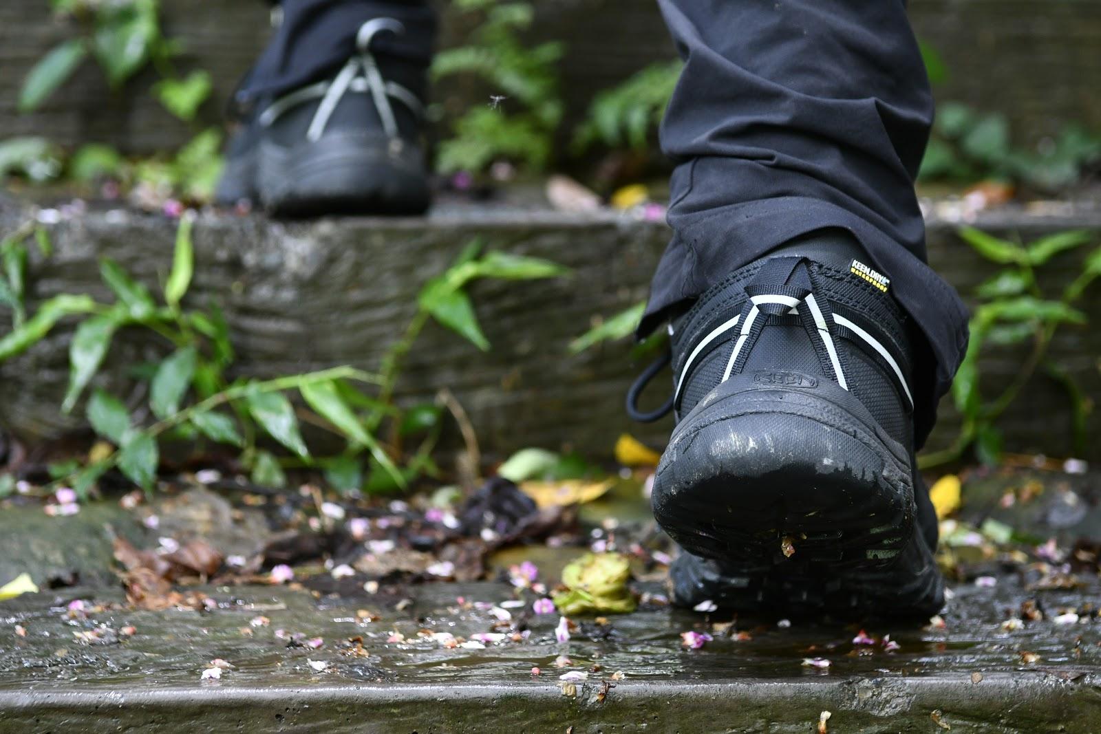 户外登山鞋哪种比较好用耐穿,小白入门登山鞋怎么选购