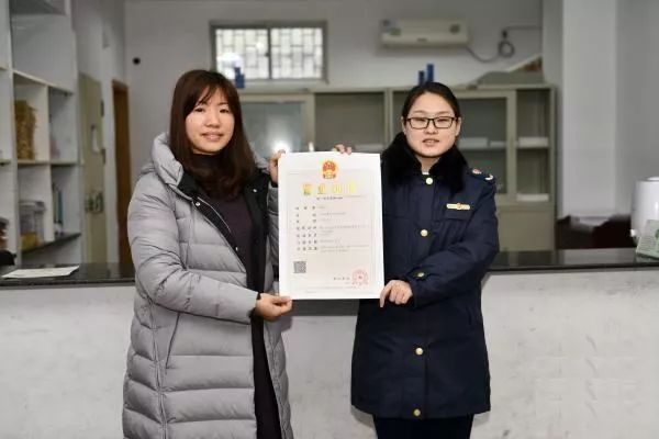 干这一行的他,竞争对手忽然从20多家减到了一两家,起因是一条刷屏的微信……