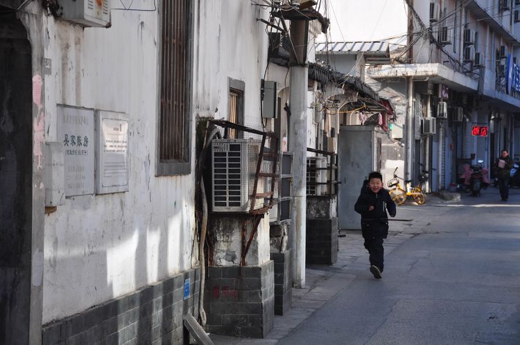 城南旧巷谁家的,探访老街旧巷带您寻觅城市记忆