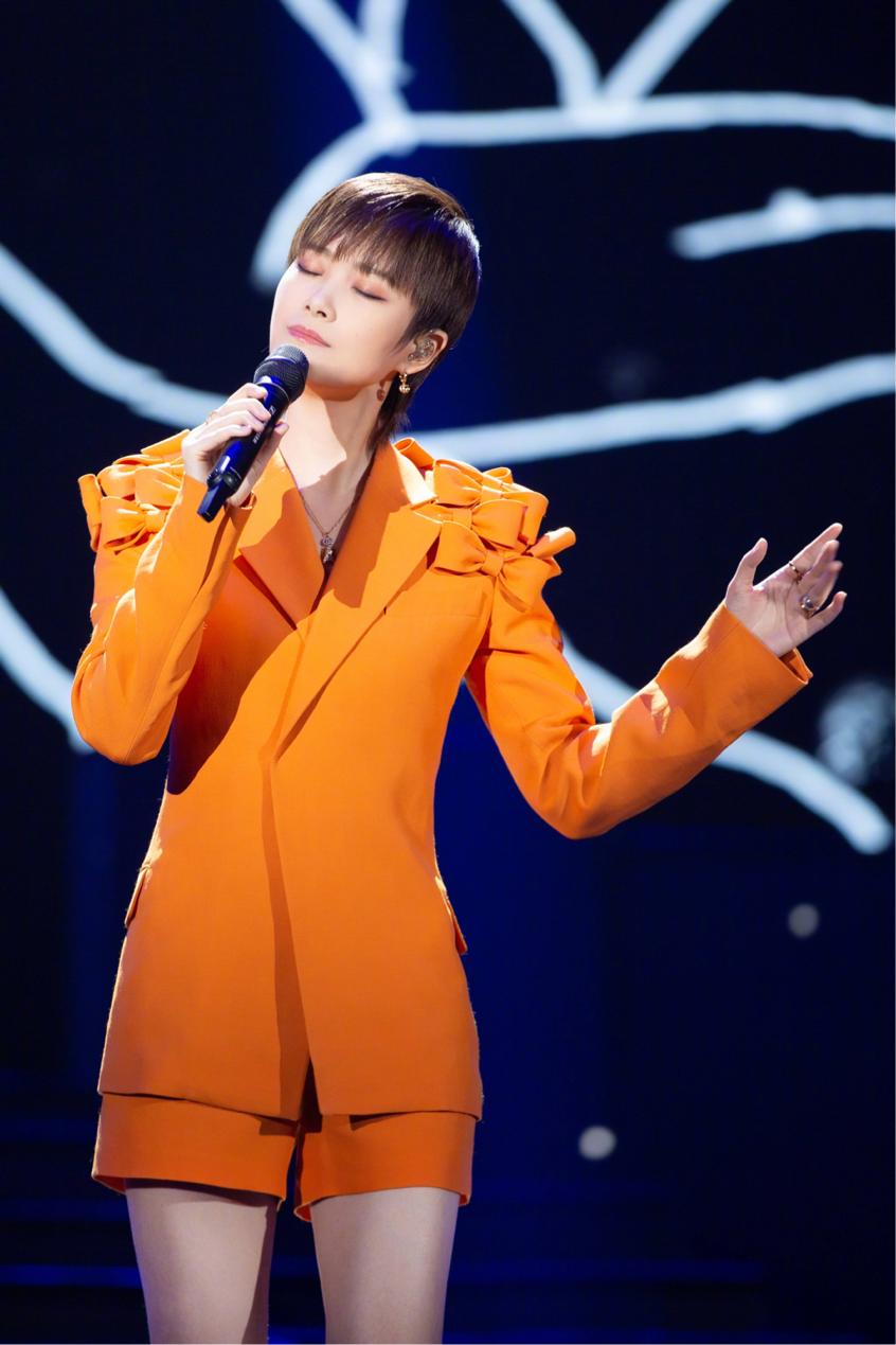 李宇春非主流发型,李宇春非主流造型图片