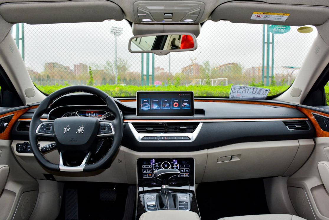 2019款十代雅阁国六,18万的b级车本田雅阁能搞定吗