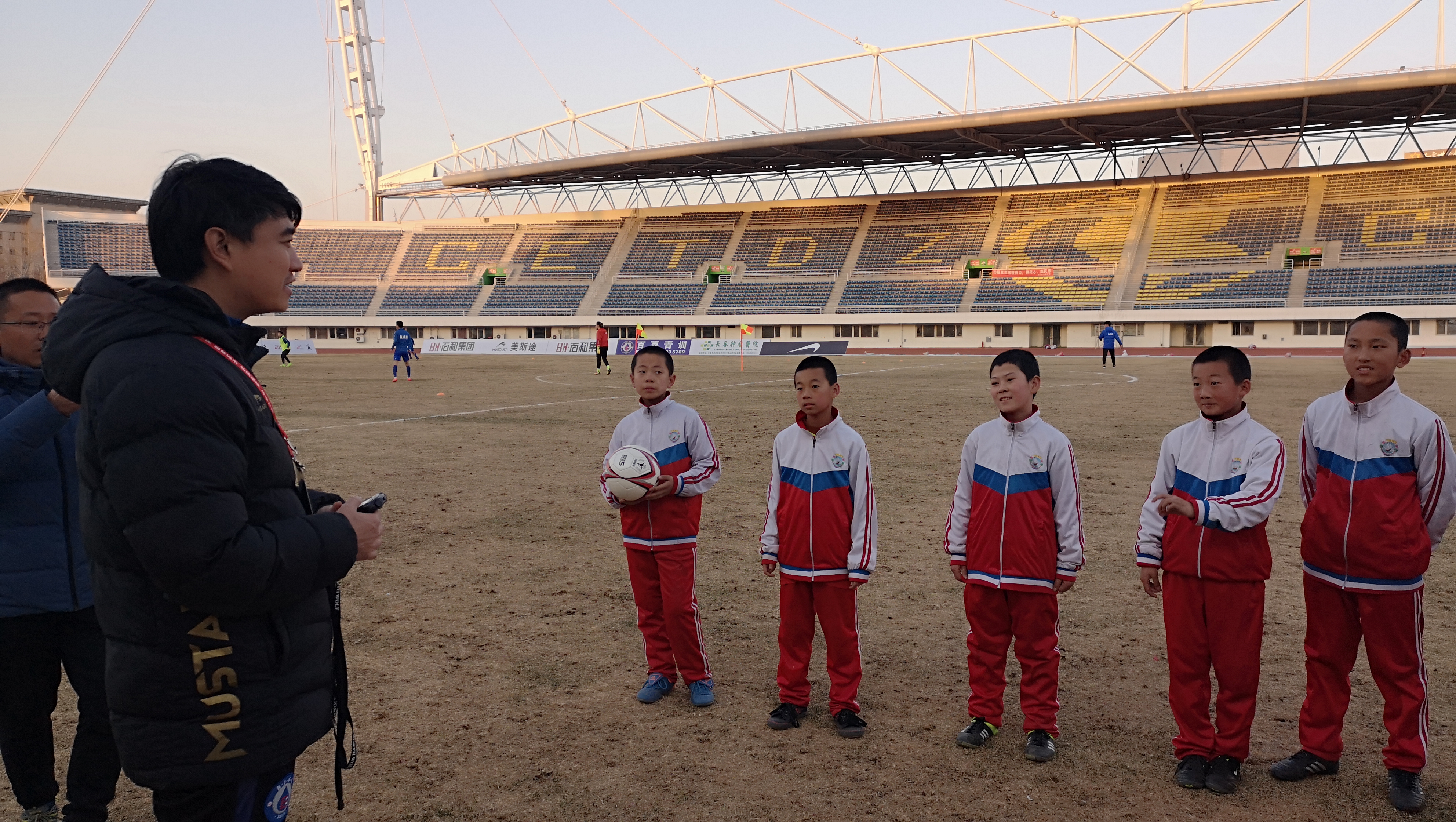 中乙长春足球队,乡村小学足球队