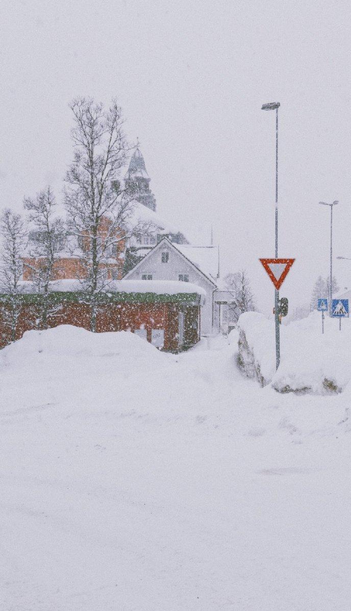 小孩热退后出疹是什么病,小孩热退疹出老是睡觉