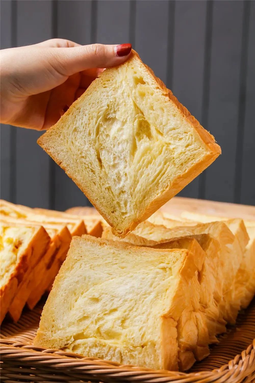 做一家吐司店的利润,开一家只卖吐司的店赚钱吗