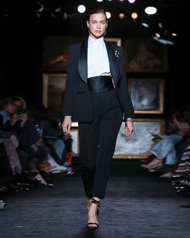 c罗参加前女友的婚礼的图片,c罗前女友泳装秀