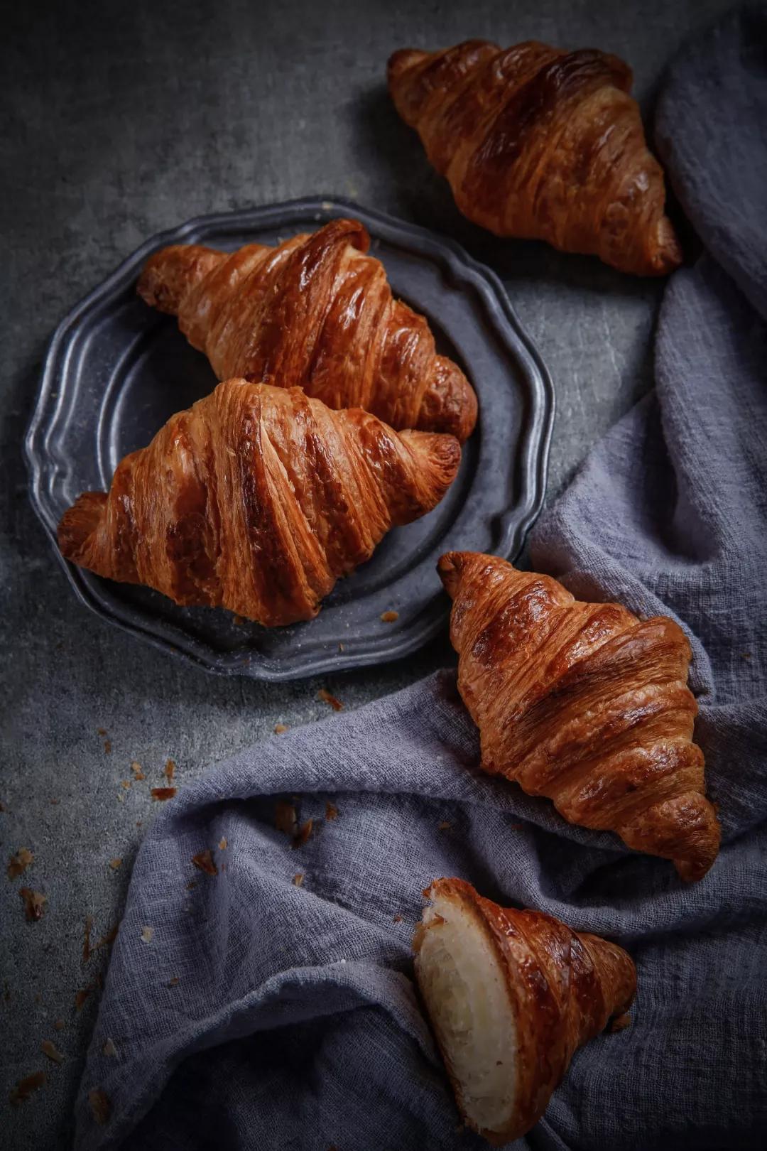 自己做的面包吃不完怎么保存,在家烤好的面包怎么保存才软