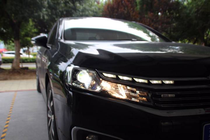 雪铁龙c6卤素灯改led灯效果,雪铁龙c6卤素灯改led灯