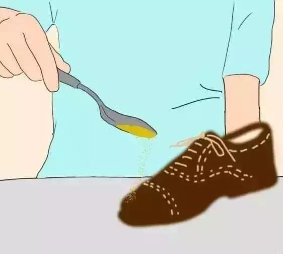 莫名想笑!白色雪地靴洗成黑鞋,店家:改色的钱我就不收了