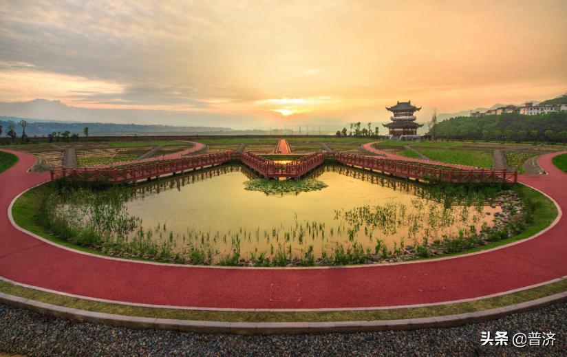 探秘宜宾五粮液，时间短印象深，男人不要喝低度酒的传说终被化解