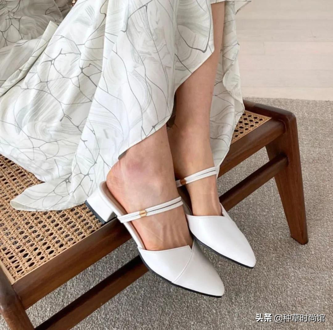 方头的凉鞋不适合什么脚型,脚型瘦长穿什么鞋型凉鞋好看
