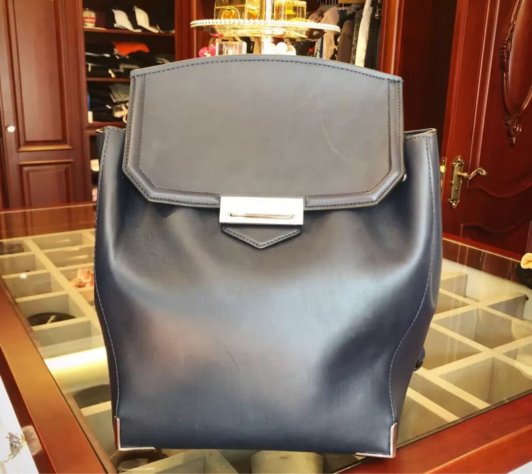 第一只名牌包怎么选