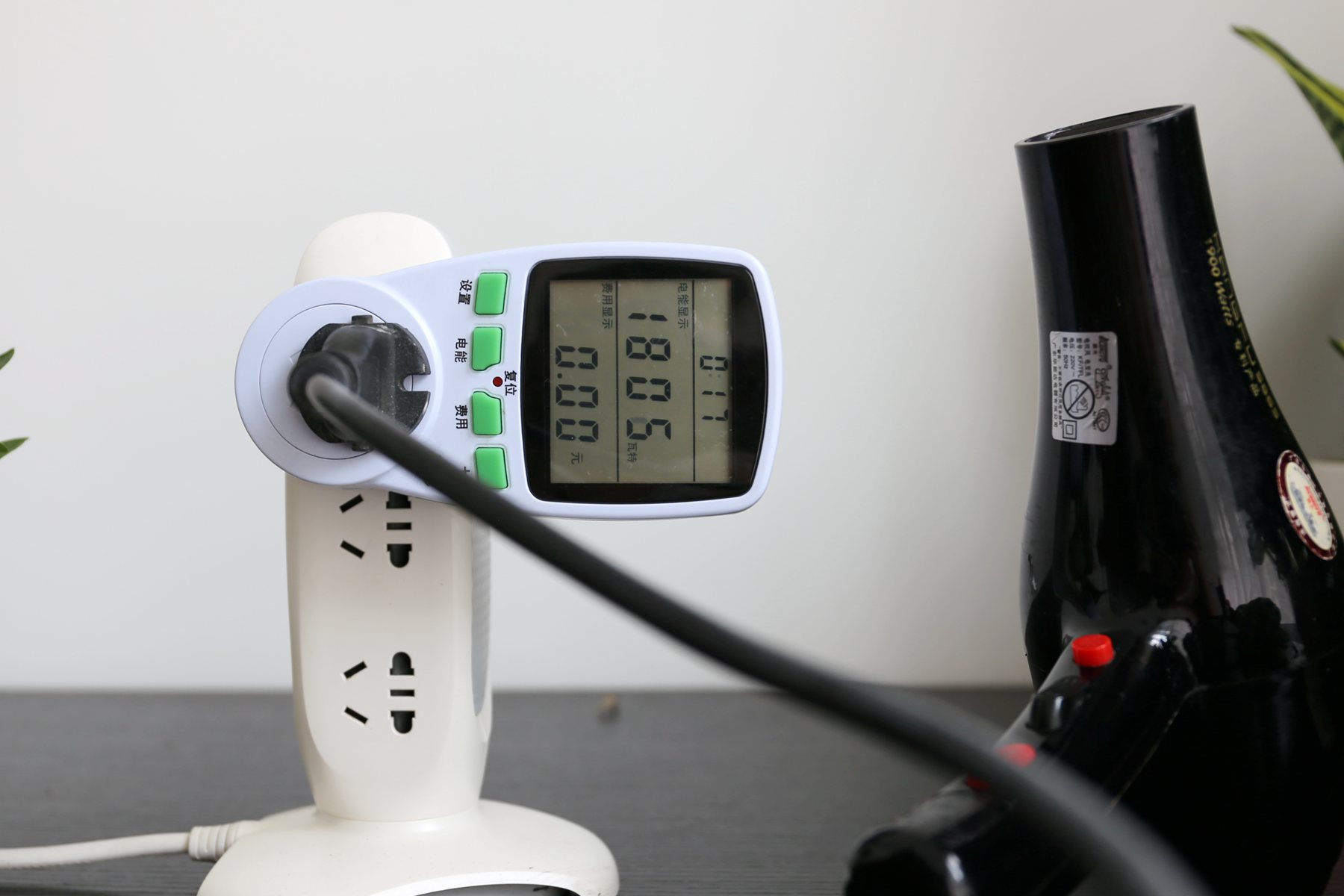 戴森dyson supersonic 吹风机hd08 (戴森吹风机和莱克涡扇吹风机对比)