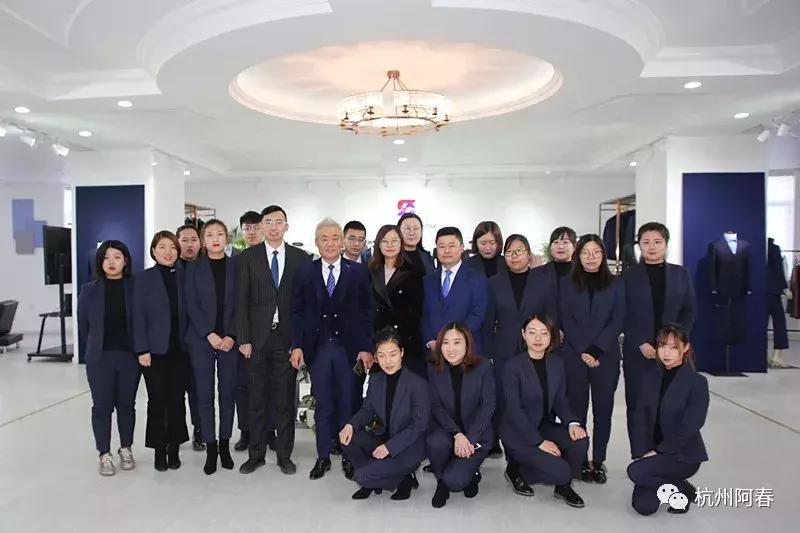 超百图再现2018年服装圈内那三十道靓丽风景……