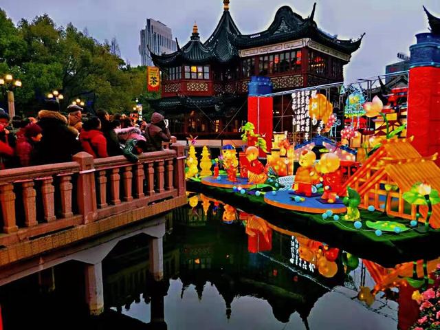 逛老庙看新貌知中华文脉,豫园灯会融入古与今上海味道