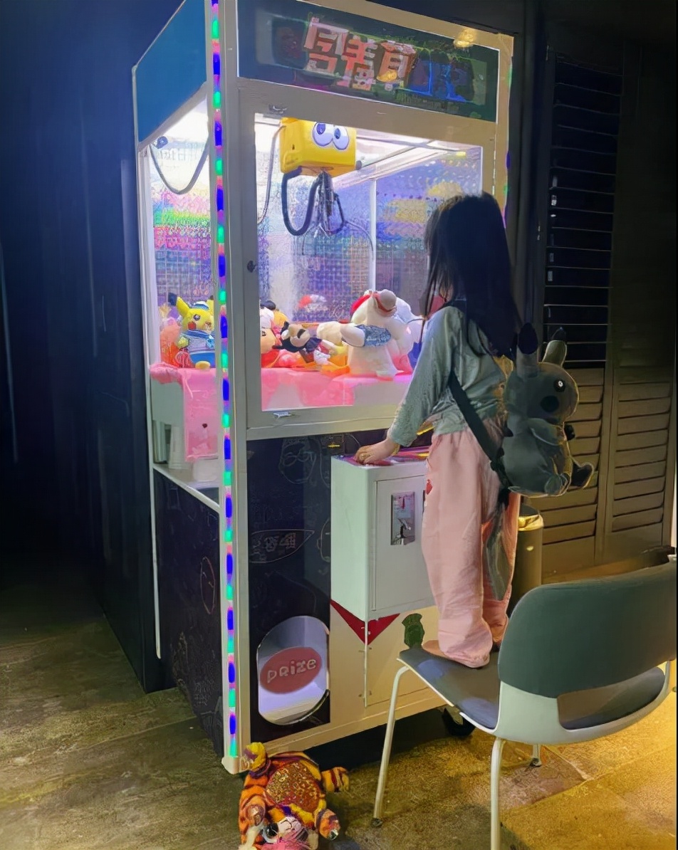 热狗潮玩手办,hotdog热狗的手办