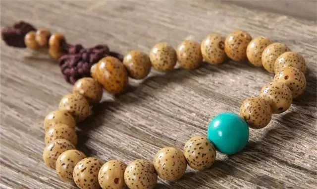 如何搭配适合自己的手串,正确的手串怎么样搭配好看