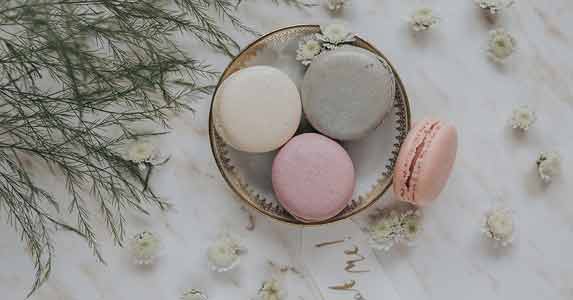 文科女生误闯理科班,男老师说句话她成全班焦点