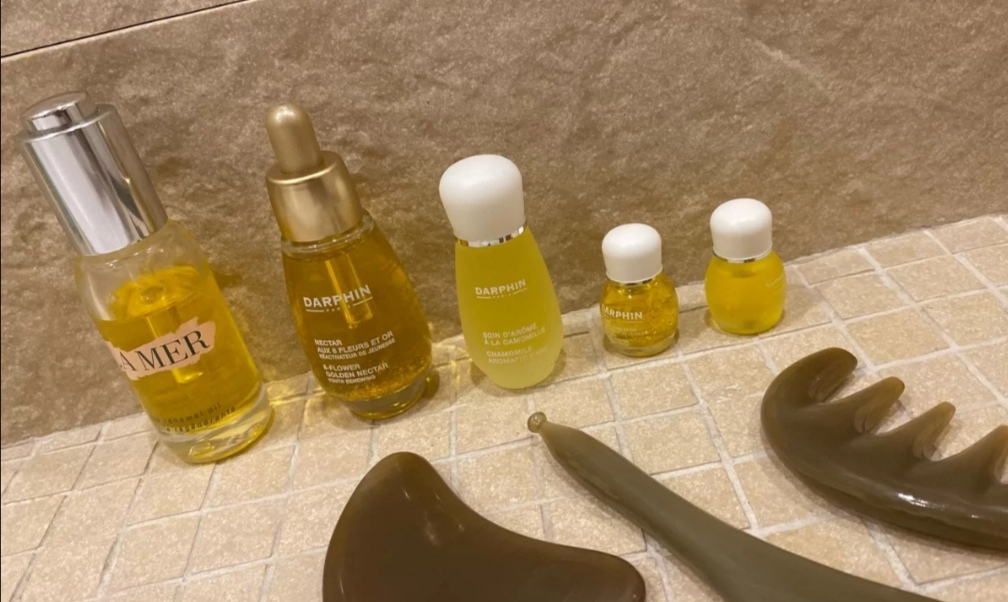 用完爽肤水再用醒肤露,用完爽肤水马上用乳液