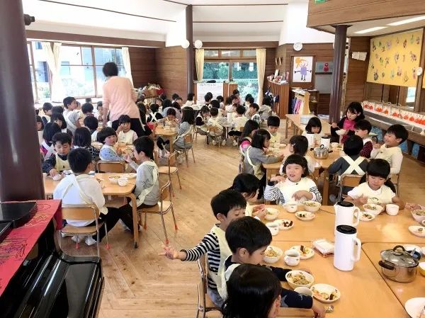 坂本龙一孩子们,坂本龙一幼儿园