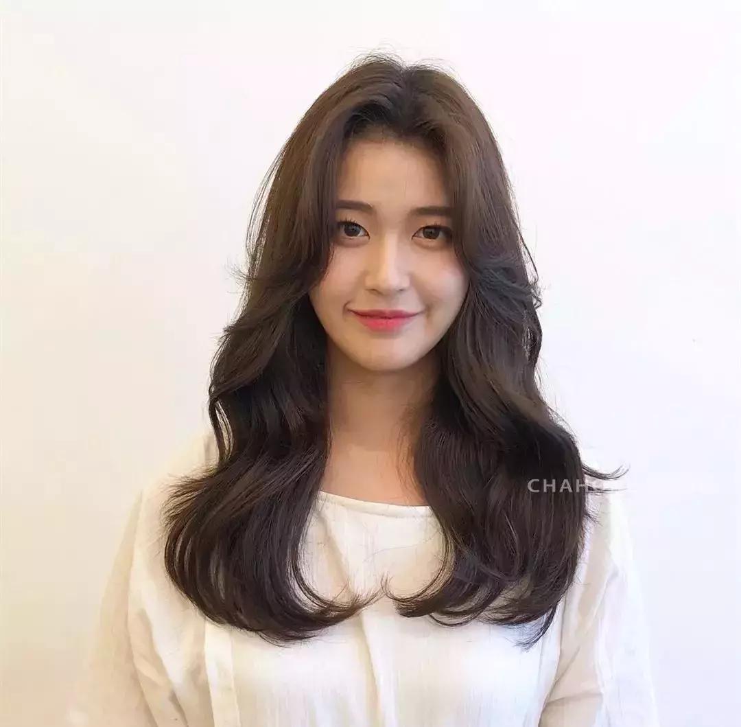 适合大脸的短发发型女最新,大脸妹子最适合的四款发型