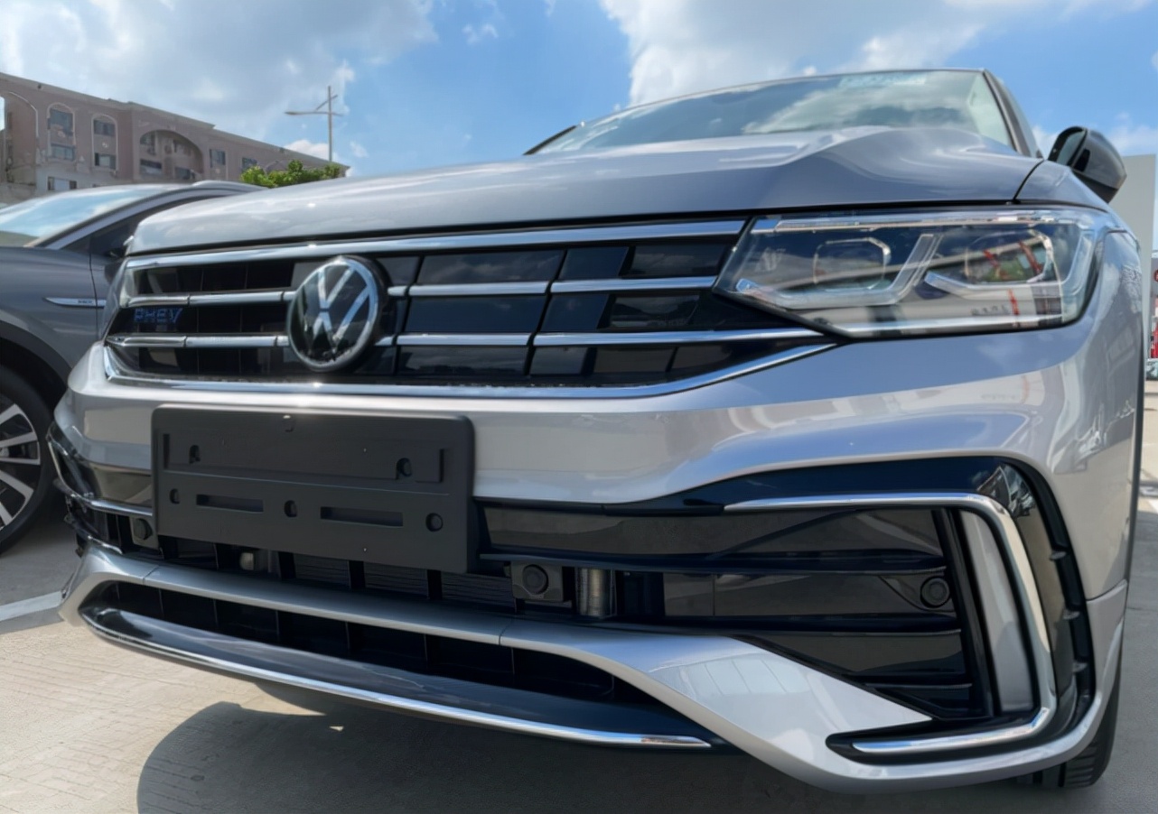 25万提了辆丰田汉兰达双擎,25万提新能源汽车