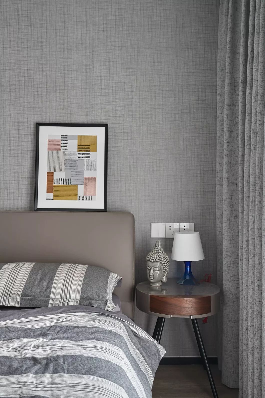 烟粉高级灰撩人的轻熟风,设计高级灰烟粉撩人轻熟风