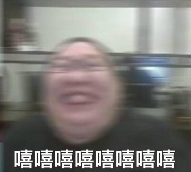 少女心发作?钢铁骚猪pdd竟然直播说玩恋爱手游