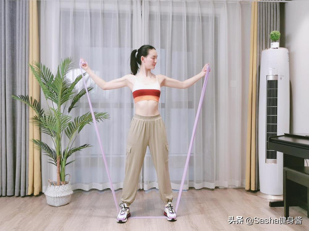 瘦腰两侧赘肉的瘦肩动作,膀大腰圆怎么减背