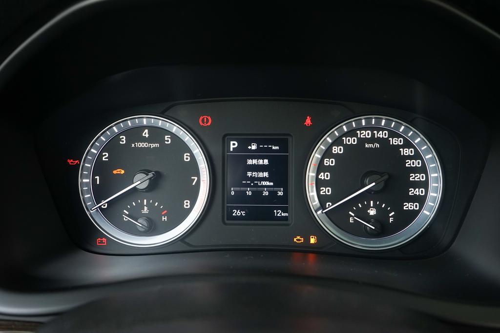 索纳塔九混动智联版测评,索纳塔9插电式混合动力评测