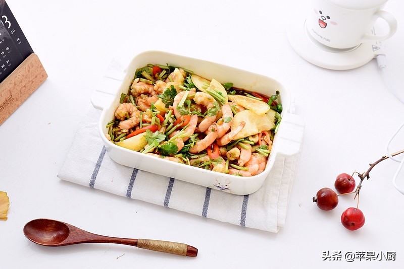 大虾怎么煮好吃又下饭,大虾配什么煮着吃好吃