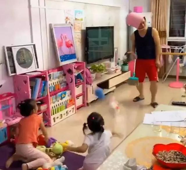 盘点爸爸哄女儿的暖心瞬间,为什么爸爸更容易逗女儿开心