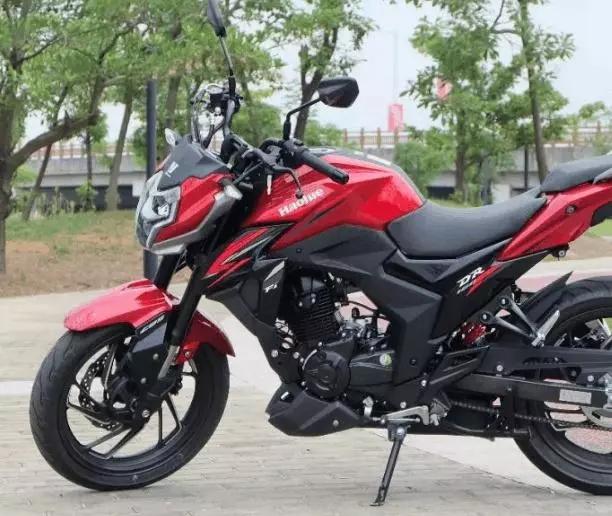 豪爵ucr125和五羊本田nx125哪个好,豪爵ucr125跟五羊本田nx125哪款好