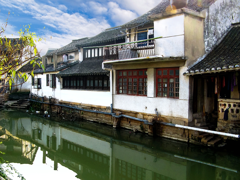 一座被人遗忘的乡村古宅,一座古村落