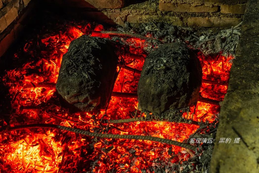 正宗古法烧窑鸡,这里的烧窑鸡口味也是相当的地道