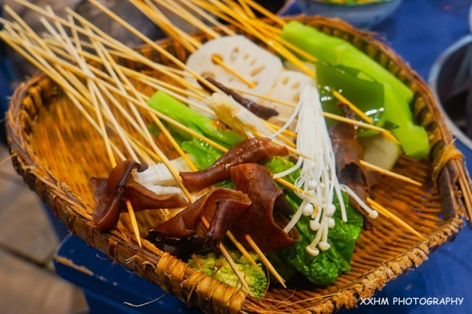 成都本地人去的最好吃的美食,中国姑娘吃成都美食