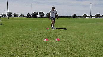 篮球过人训练方法,背身过人足球训练方法