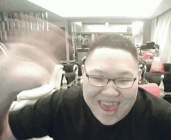 余小c怎么不打联盟了,余小c输出全靠吼气势很重要